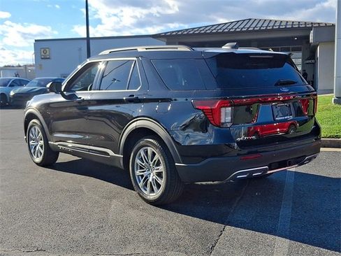 New 2026 Ford Explorer Active image 4