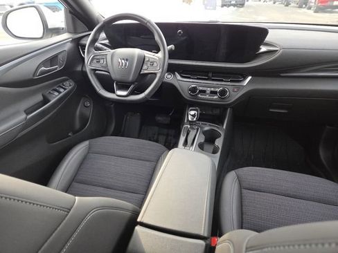 Certified 2024 Buick Envista Preferred w/ Convenience I Package image 28