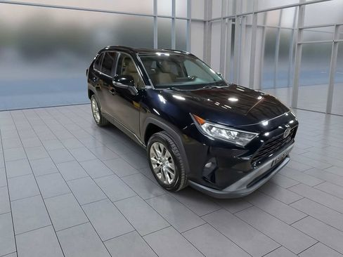 Used 2019 Toyota RAV4 XLE Premium w/ Cold Weather Package image 2