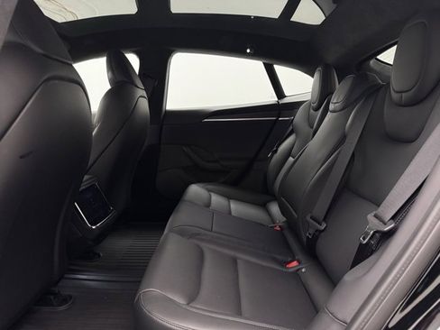 Used 2023 Tesla Model S Standard Range image 18