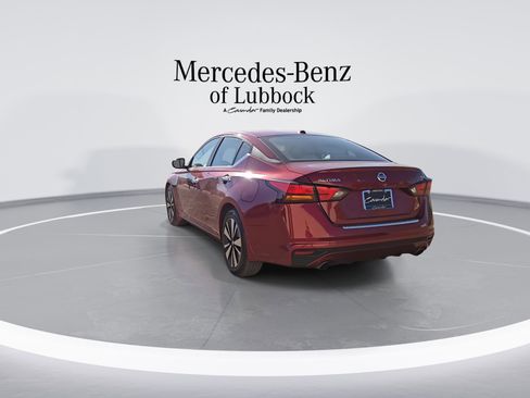 Used 2022 Nissan Altima 2.5 SV w/ SV Premium Package image 7