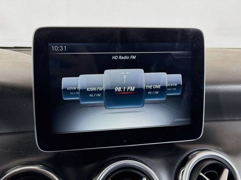 Used 2018 Mercedes-Benz GLA 250 image 15