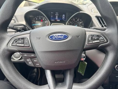 Used 2017 Ford Escape SE AWD/4WD image 18
