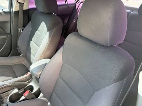 Used 2015 Chevrolet Cruze LT FWD image 10