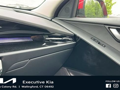 Certified 2023 Kia Niro Wind w/ Wind Preserve Package FWD image 20