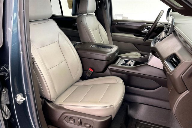 Used 2021 GMC Yukon SLT w/ SLT Premium Package AWD/4WD image 6