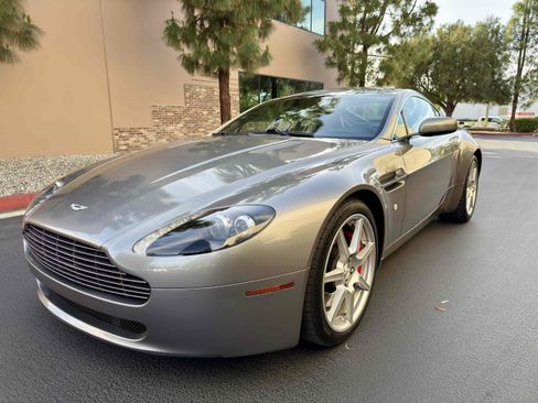 Used 2006 Aston Martin V8 Vantage Coupe image 17