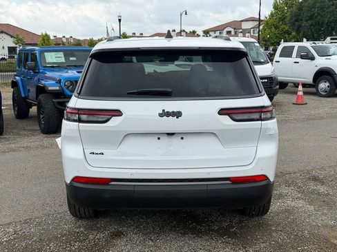 New 2026 Jeep Grand Cherokee L Limited w/ Limited Altitude Package AWD/4WD image 7