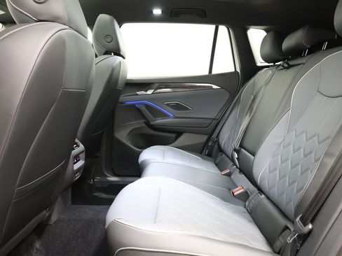 Used 2025 Volkswagen Tiguan SEL R-Line AWD/4WD image 27