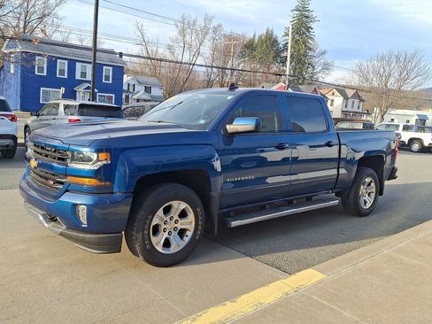 Used 2018 Chevrolet Silverado 1500 LT w/ All Star Edition image 3