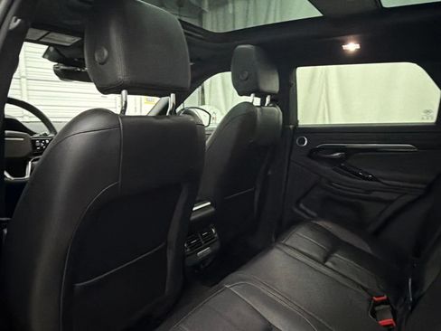 Used 2023 Land Rover Range Rover Evoque SE AWD/4WD image 18