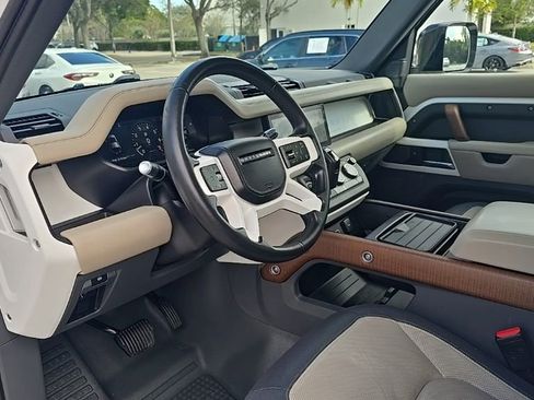 Used 2021 Land Rover Defender 110 X-Dynamic HSE image 15