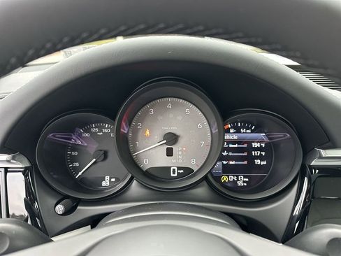Certified 2026 Porsche Macan S AWD/4WD image 11