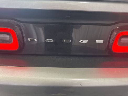 Used 2016 Dodge Challenger SXT Plus image 13