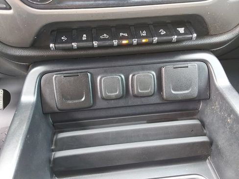 Used 2019 GMC Sierra 2500 Denali AWD/4WD image 33