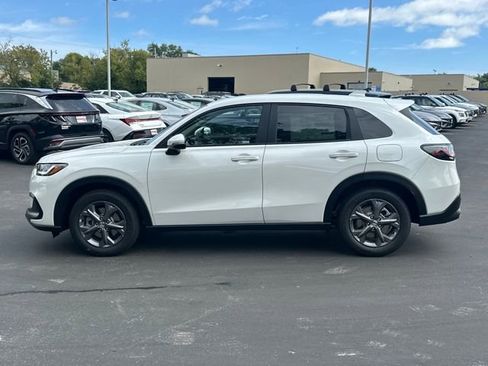 New 2026 Honda HR-V LX image 2