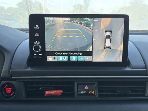 Used 2025 Honda Pilot Elite image 34
