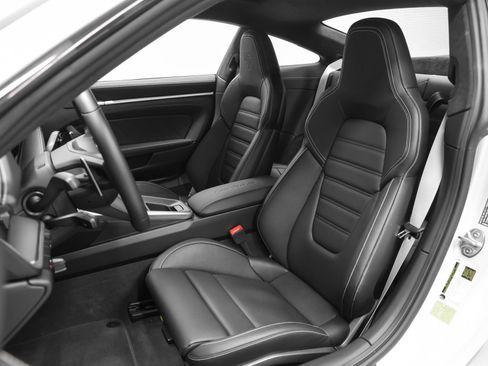 Certified 2025 Porsche 911 Turbo S AWD/4WD image 5