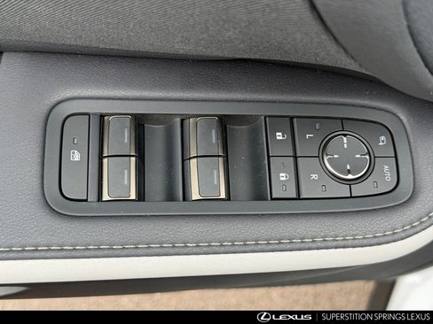 Certified 2026 Lexus TX 500h AWD w/ Technology Package image 19