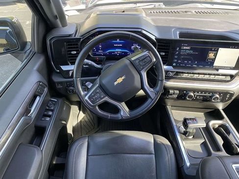 Used 2022 Chevrolet Silverado 1500 LTZ w/ Z71 Off-Road Package image 13