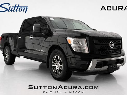 Used 2020 Nissan Titan SV w/ SV Convenience Package RWD image 18