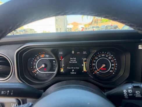Used 2026 Jeep Wrangler Unlimited Rubicon AWD/4WD image 23