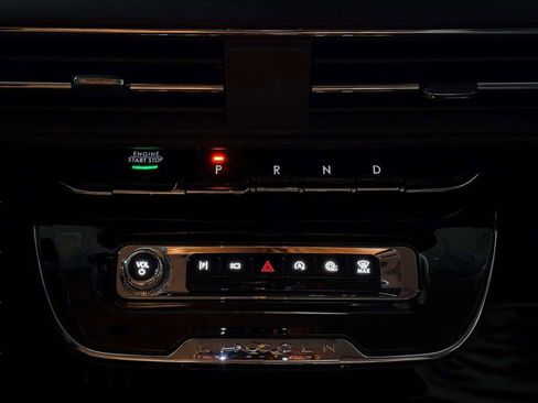Certified 2023 Lincoln Corsair Reserve w/ Equipment Group 201A AWD/4WD image 8