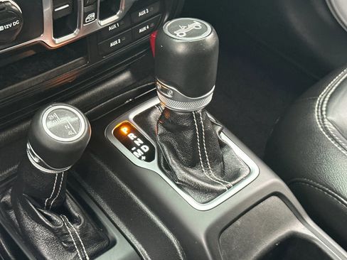 Used 2019 Jeep Wrangler Unlimited Sahara w/ Safety Group image 19