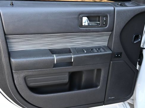 Used 2016 Ford Flex Limited w/ Equipment Group 301A FWD image 13