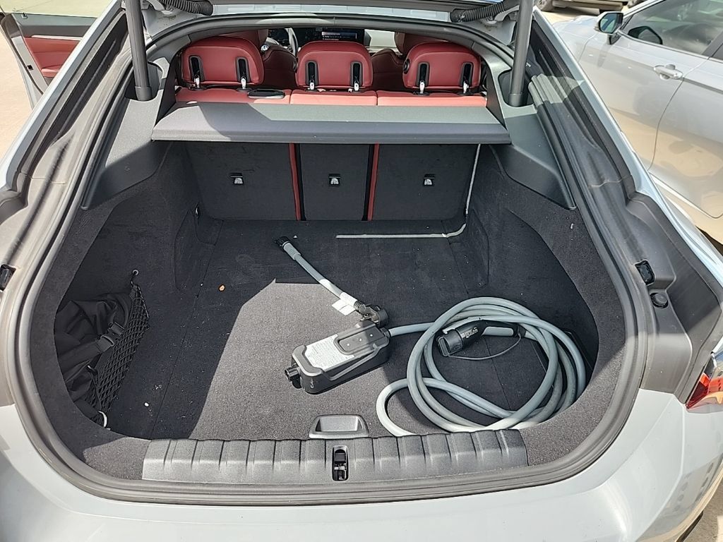Used 2024 BMW i4 eDrive35 w/ M Sport Package RWD image 7