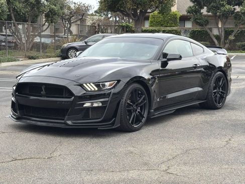 Used 2020 Ford Mustang Shelby GT500 w/ Technology Package image 8