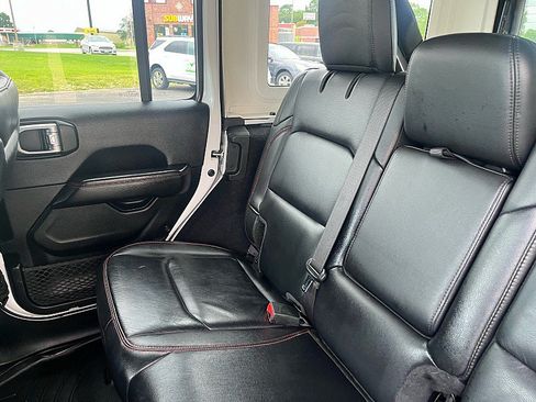 Used 2019 Jeep Wrangler Unlimited Rubicon AWD/4WD image 19