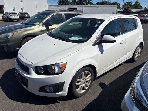 Used 2015 Chevrolet Sonic LT w/ Wheels and Fog Lamp Package FWD image 12