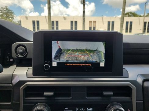 Used 2024 Toyota Tacoma TRD Sport image 21