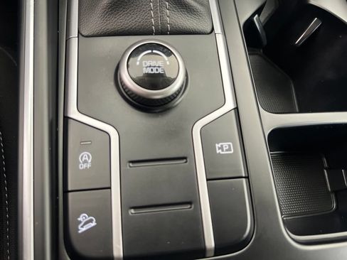 Used 2022 Kia Sorento LX FWD image 48