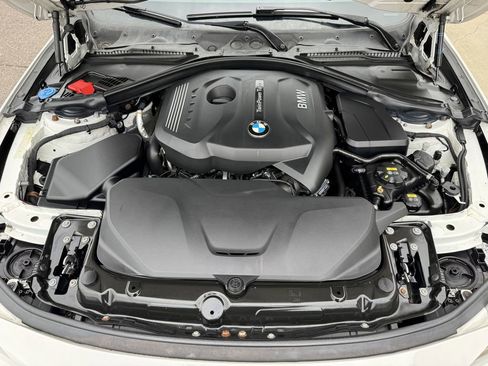 Used 2017 BMW 330i xDrive Sedan AWD/4WD image 10