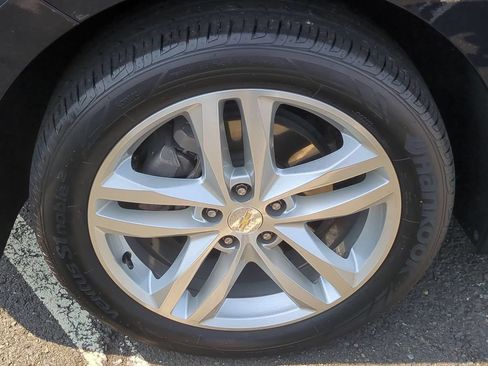Used 2020 Chevrolet Equinox Premier AWD/4WD image 9