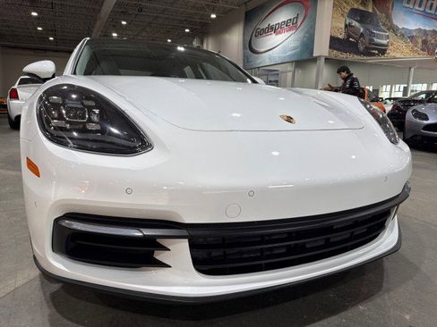 Used 2017 Porsche Panamera image 27