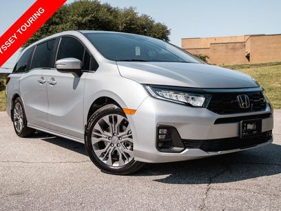 Used 2025 Honda Odyssey Touring