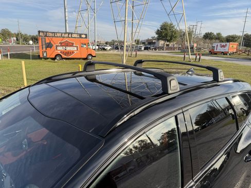 Used 2025 Kia Sportage SX image 9