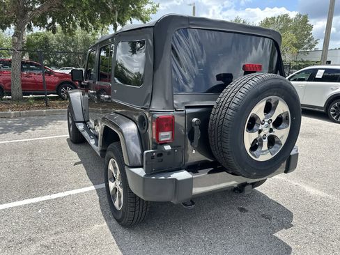 Used 2017 Jeep Wrangler Unlimited Sahara w/ Max Tow Package AWD/4WD image 6