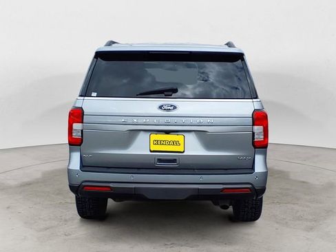 Used 2024 Ford Expedition Max XLT AWD/4WD image 4