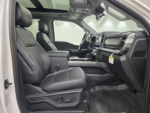 New 2025 Ford F250 Lariat w/ Lariat Ultimate Package image 32