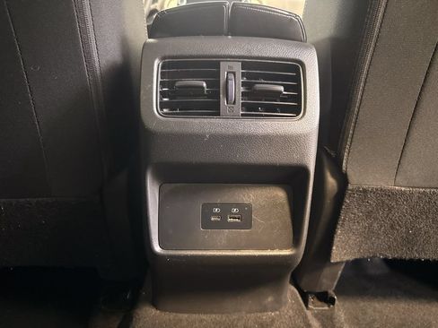 Used 2023 Nissan Rogue SV AWD/4WD image 12