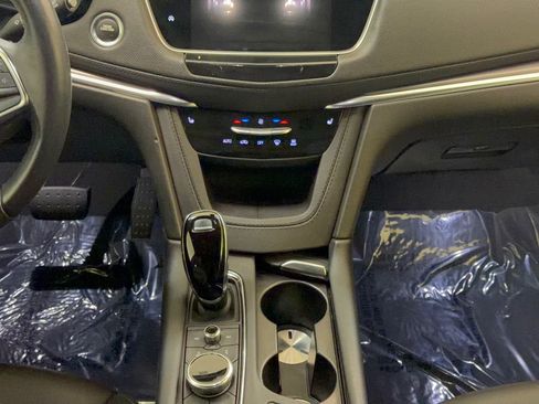 Certified 2023 Cadillac XT5 Luxury FWD image 22