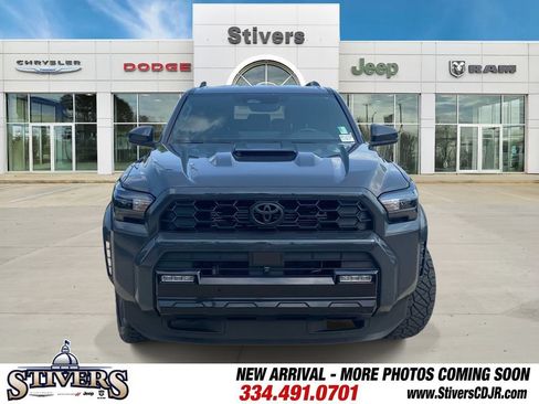 Used 2025 Toyota 4Runner TRD Sport Premium AWD/4WD image 2