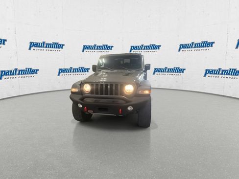 Used 2022 Jeep Gladiator Rubicon w/ Cold Weather Group AWD/4WD image 4