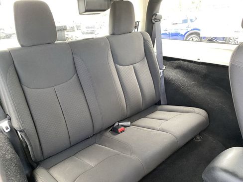 Used 2017 Jeep Wrangler Sport AWD/4WD image 12