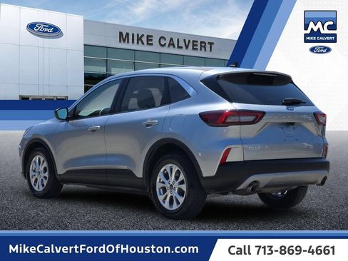 Used 2023 Ford Escape Active FWD image 3