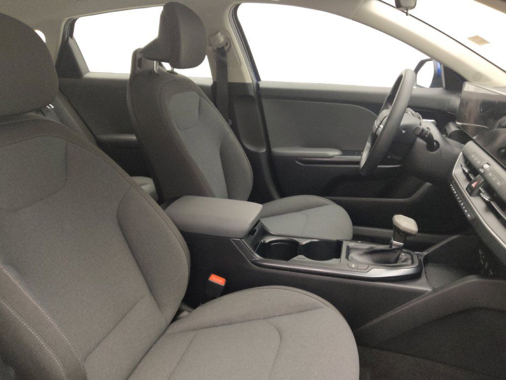 Used 2025 Kia K4 FWD image 21